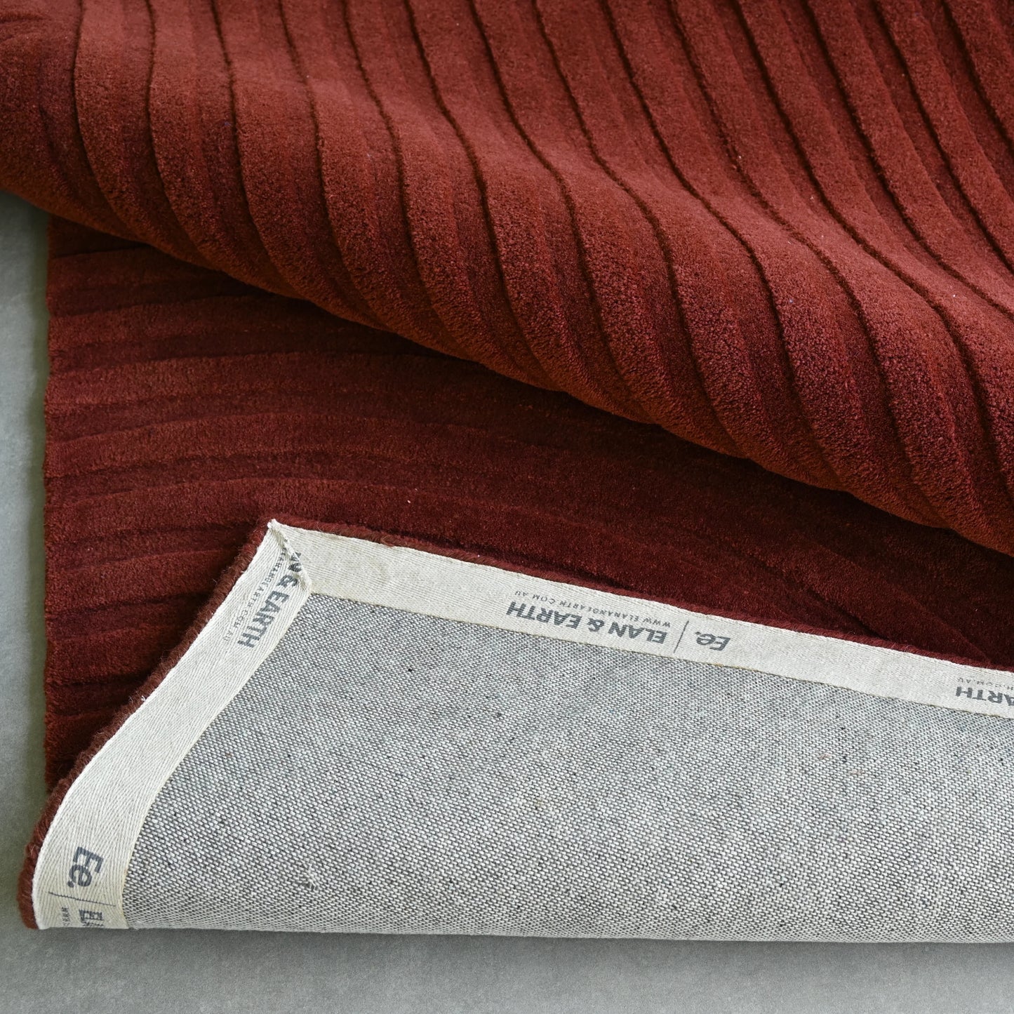 Trace Rug - Brick Red