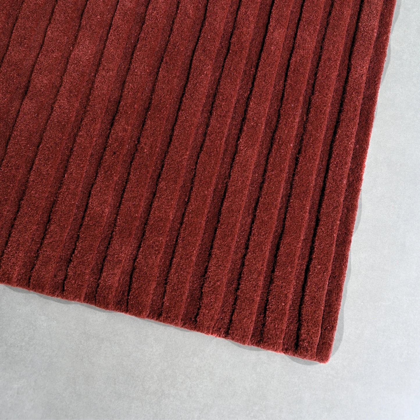 Trace Rug - Brick Red