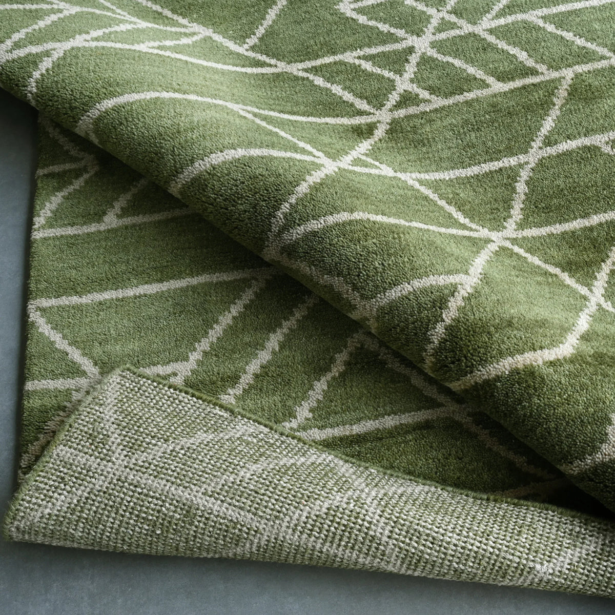 Autumn/Winter Rugs Australia: Cozy Natural Wool & Grey Rugs for Your Home